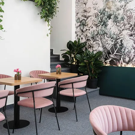 Botanica By Goodnite Cz 3* Brno